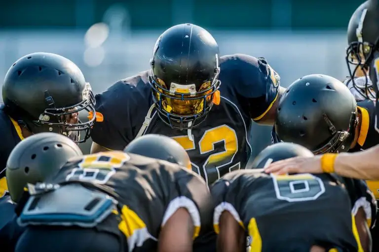 Do Quarterbacks Have Speakers In Their Helmets?